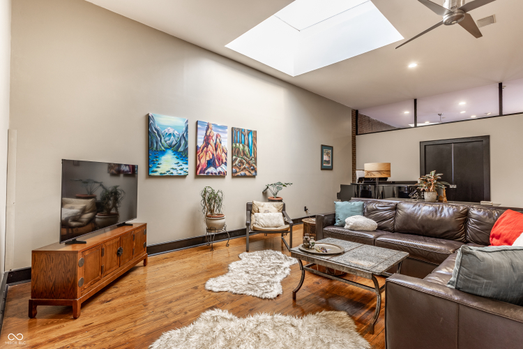 Listing Image 23