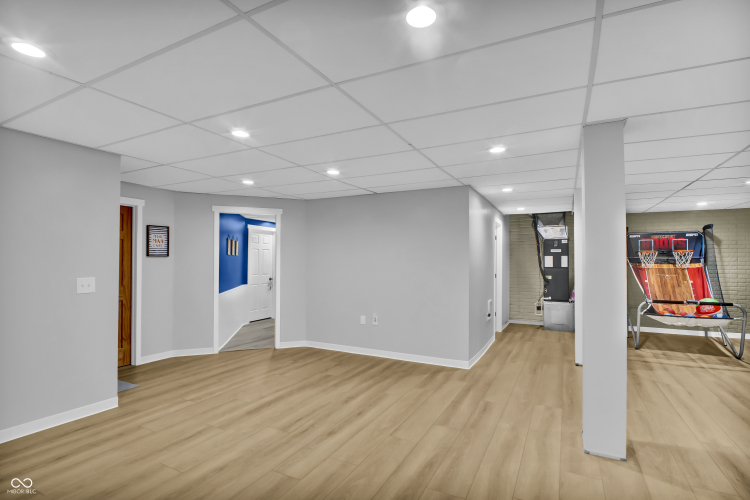 Listing Image 55