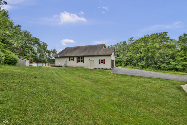 Listing Image 74