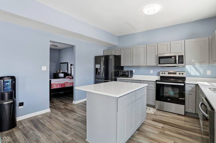 Listing Image 15