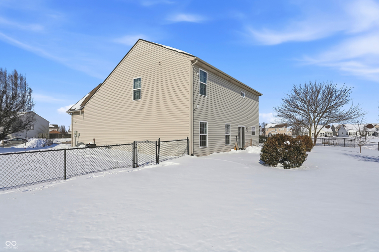 Listing Image 44