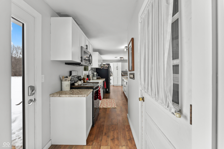 Listing Image 18