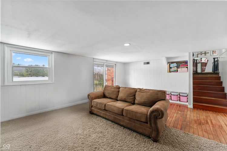 Listing Image 50