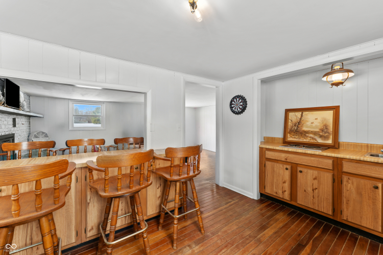 Listing Image 56