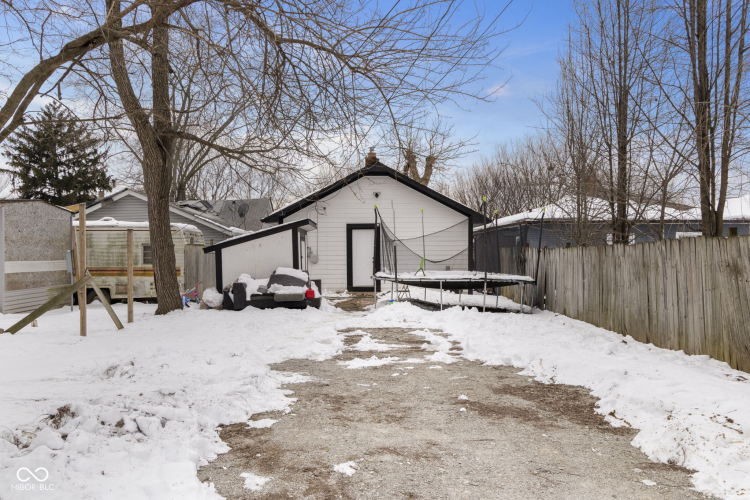 Listing Image 18