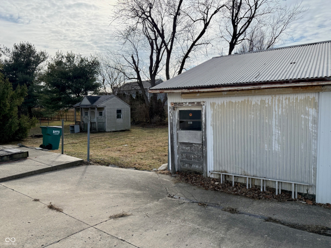 Listing Image 6