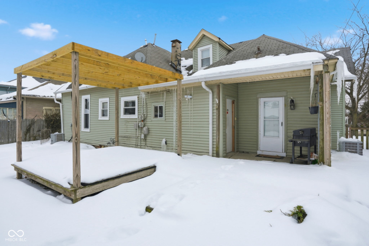 Listing Image 44