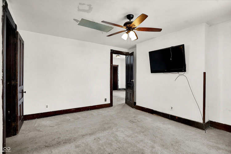 Listing Image 24