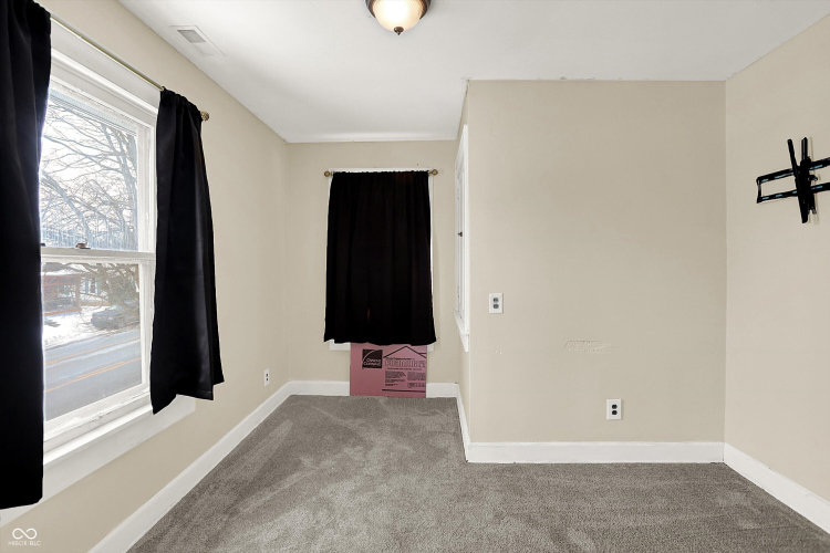Listing Image 32