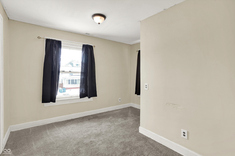 Listing Image 33