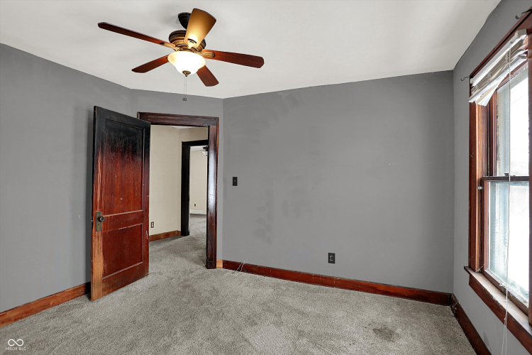 Listing Image 38
