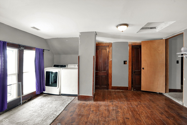 Listing Image 41