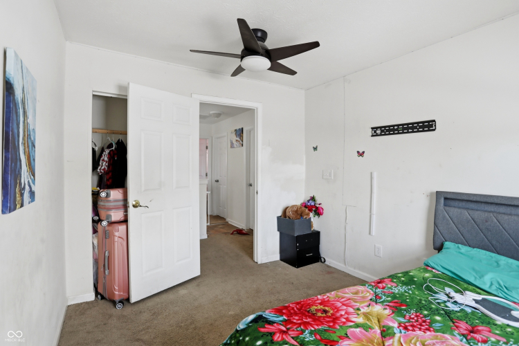 Listing Image 17