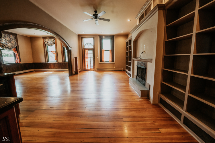 Listing Image 19