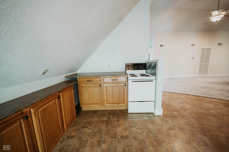 Listing Image 66