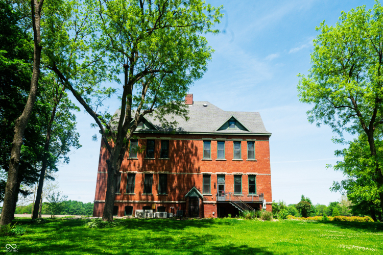 Listing Image 9