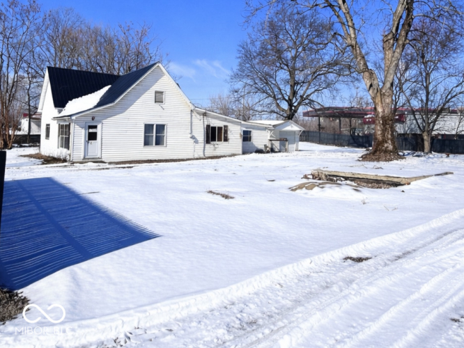 Listing Image 3