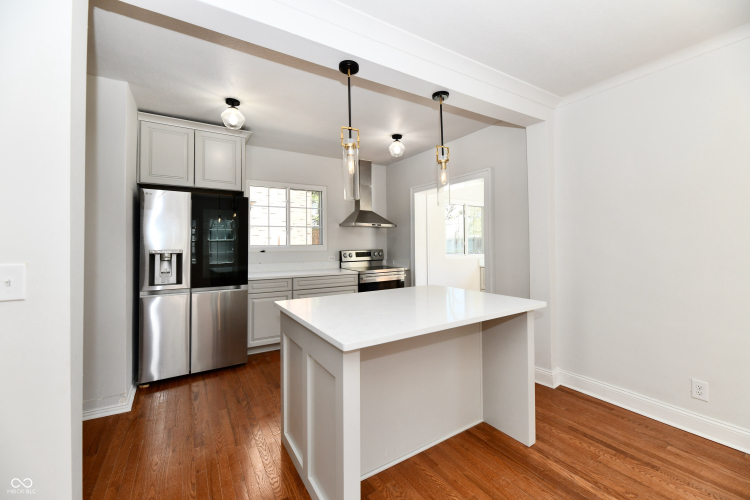 Listing Image 13