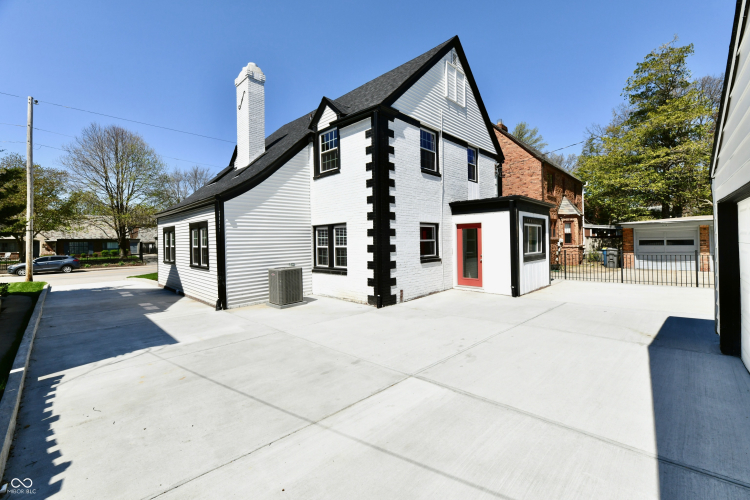 Listing Image 48