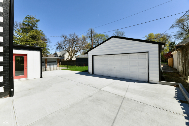 Listing Image 54