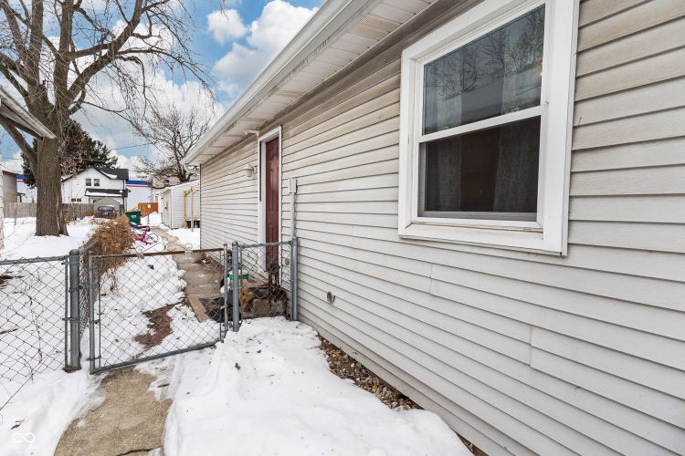 Listing Image 14