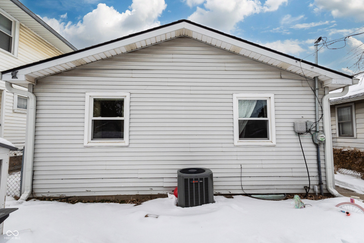 Listing Image 17