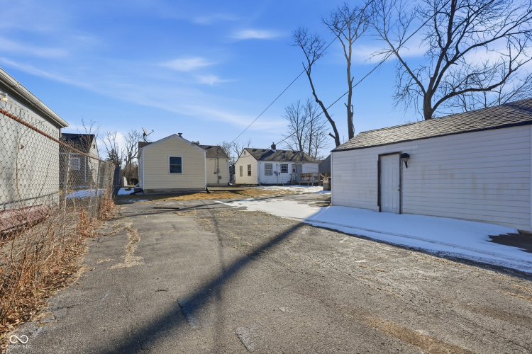 Listing Image 28