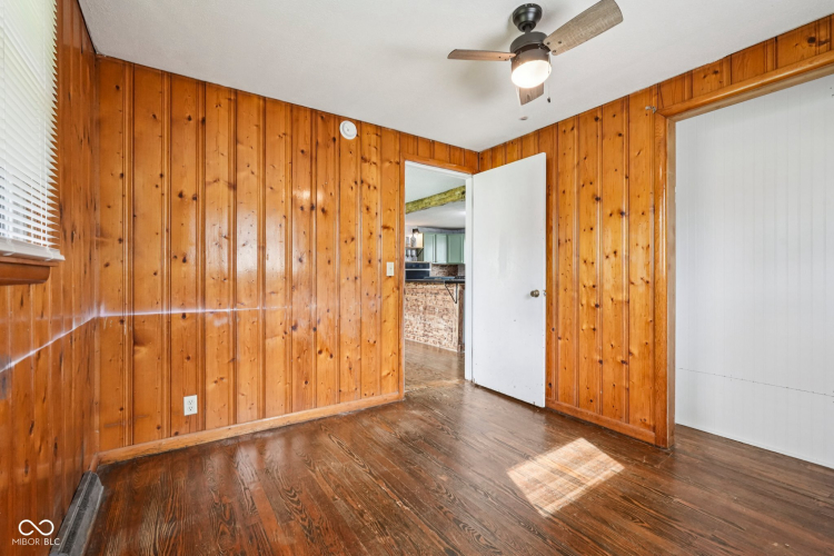Listing Image 23