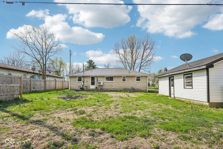 Listing Image 44