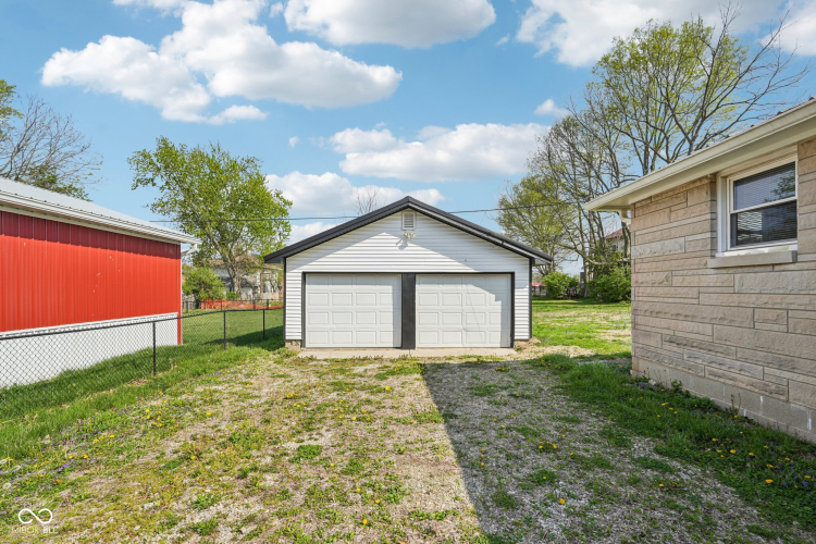 Listing Image 6