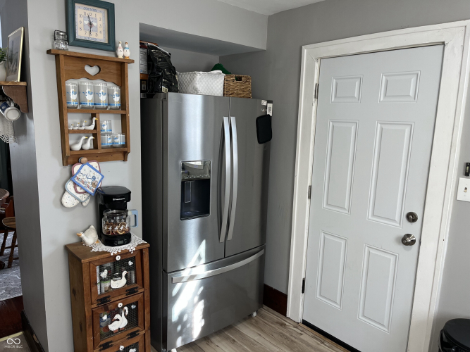 Listing Image 13