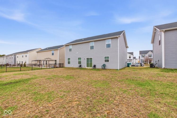 Listing Image 41