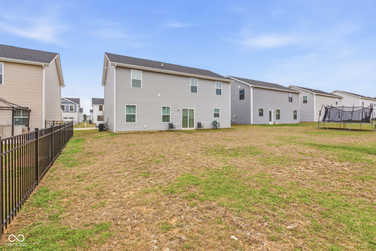 Listing Image 43