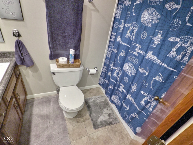 Listing Image 17