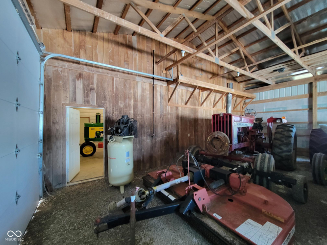 Listing Image 32