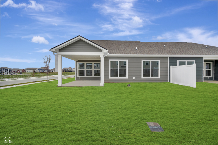 Listing Image 18