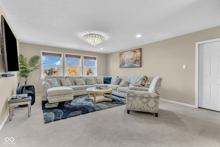 Listing Image 55