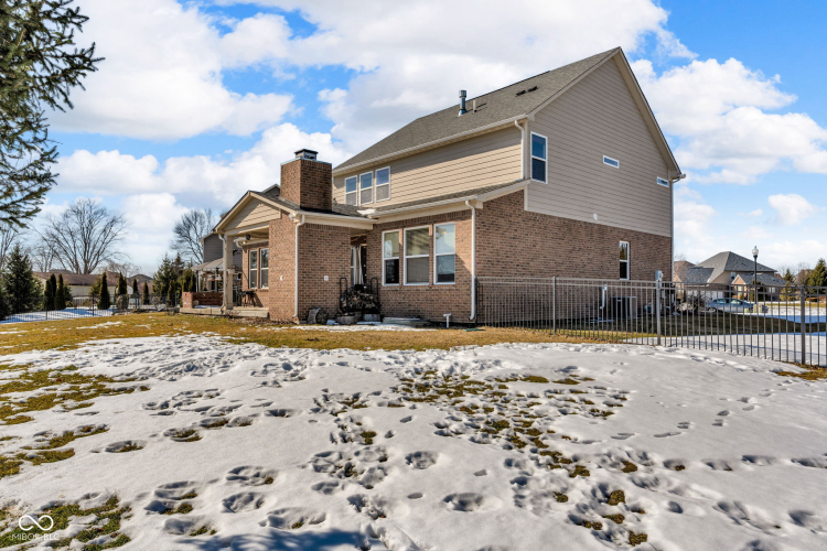 Listing Image 79