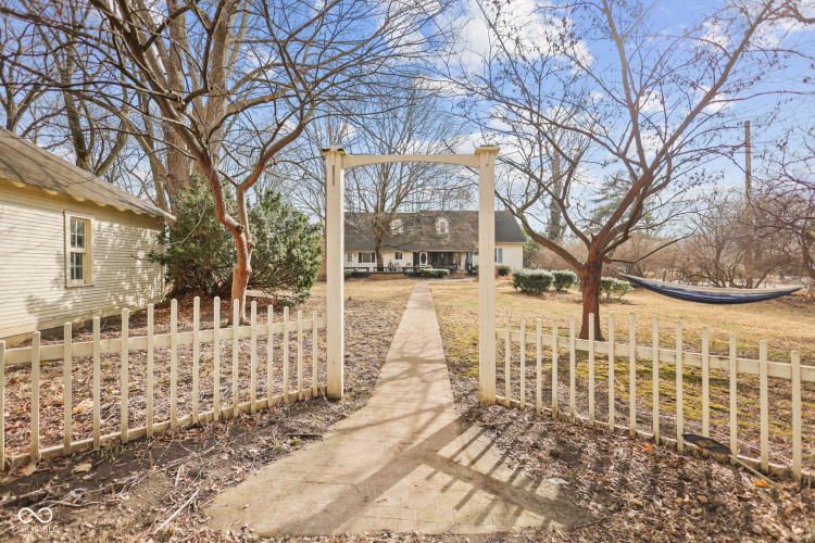Listing Image 5