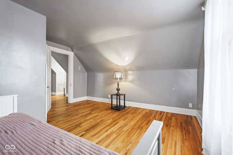 Listing Image 55