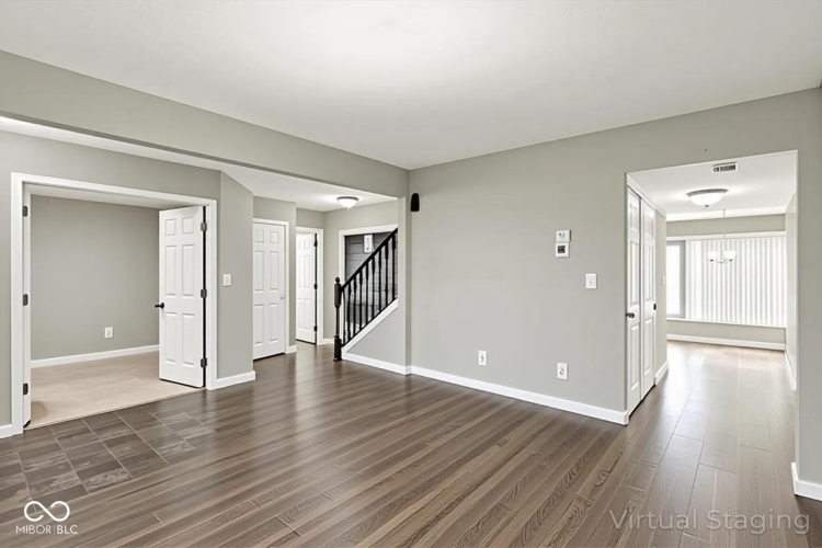 Listing Image 9