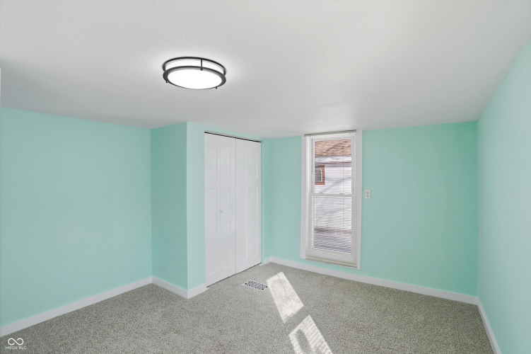 Listing Image 27
