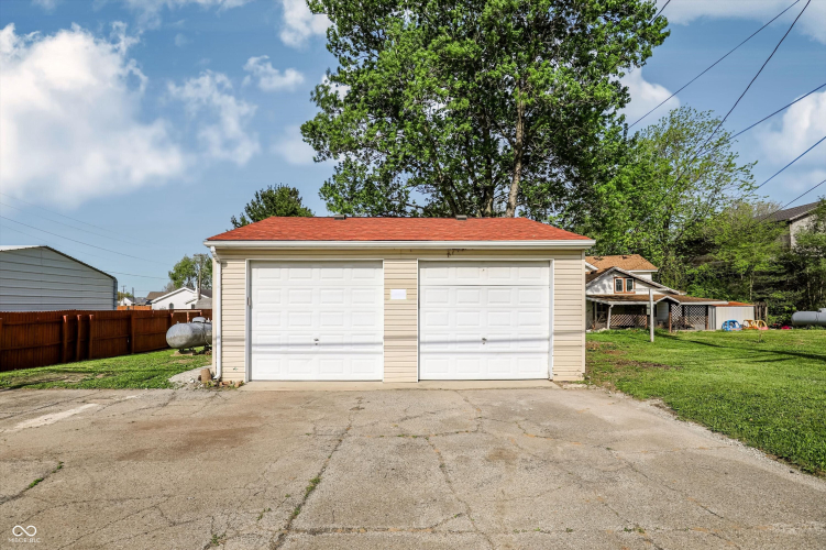 Listing Image 48