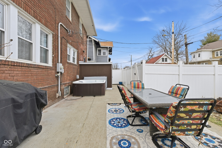 Listing Image 35