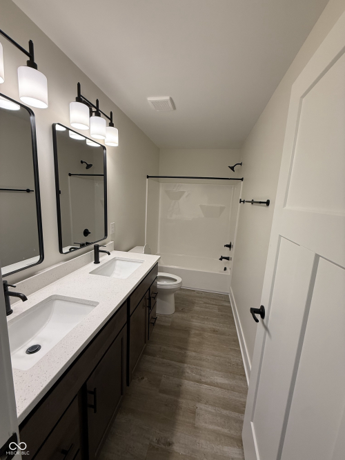Listing Image 13