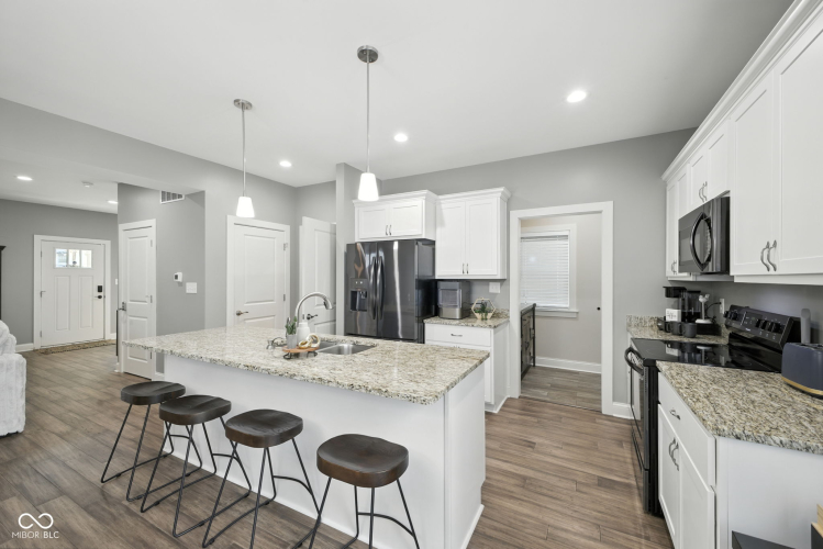 Listing Image 13