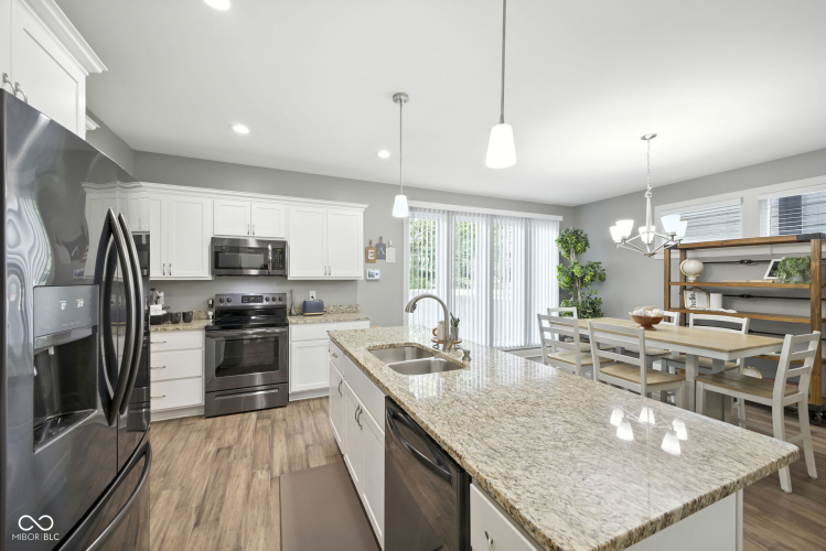 Listing Image 15