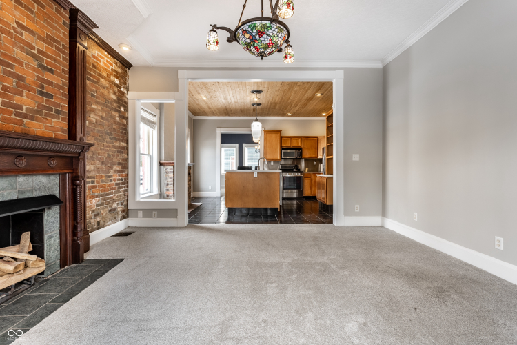Listing Image 18