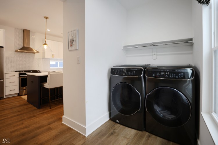 Listing Image 11