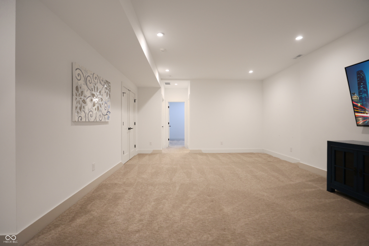 Listing Image 24